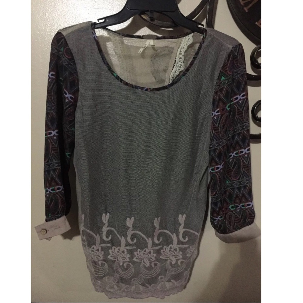 GIMMICKS BY BKE SHIRT SIZE SMALL